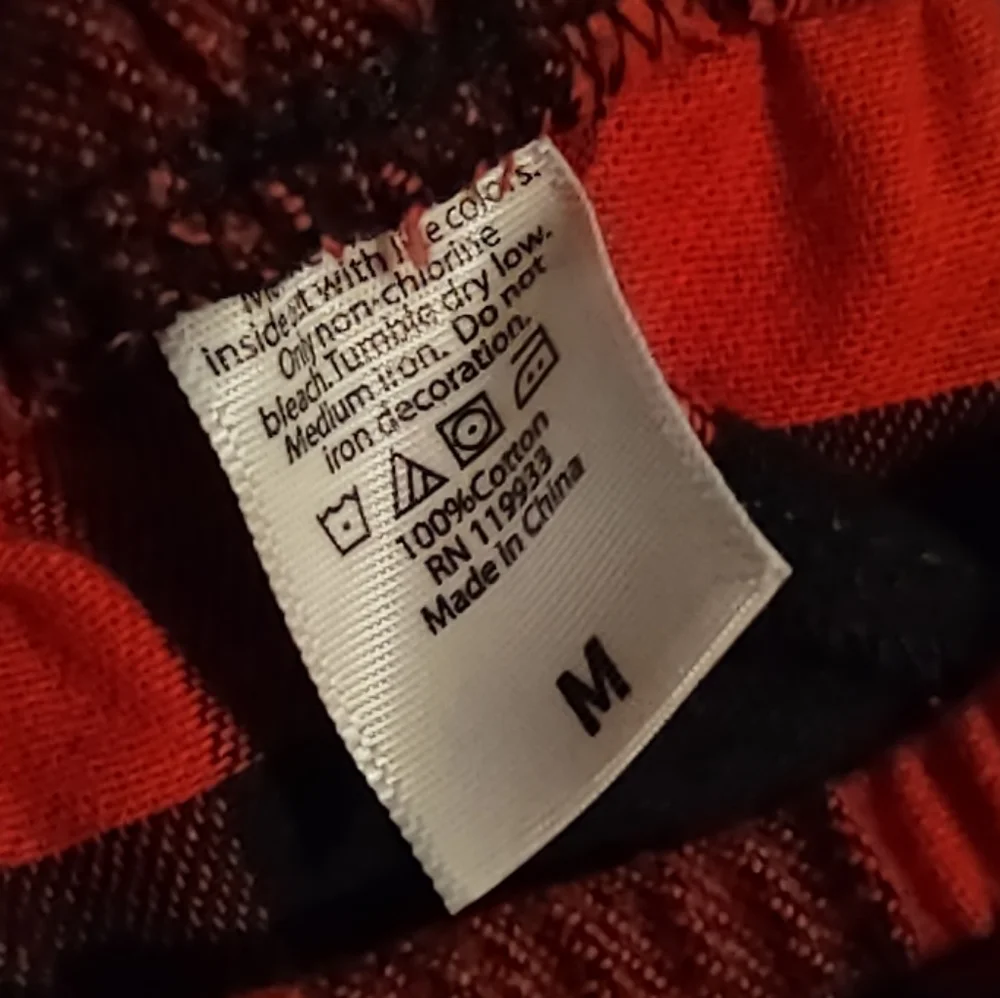 NWOT Peanuts Holiday Sleep Set - Picture 3 of 3